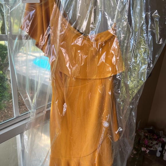 MINKPINK Mustard Yellow Ruffle One Shoulder Mini Dress - Picture 2 of 5